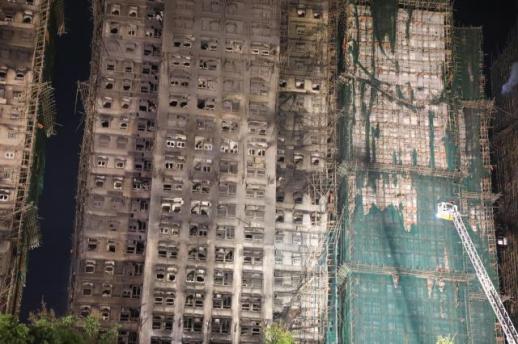 [슬라이드 포토] 홍콩 아파트 화재참사 사망자 100명 육박…현재 모습보니