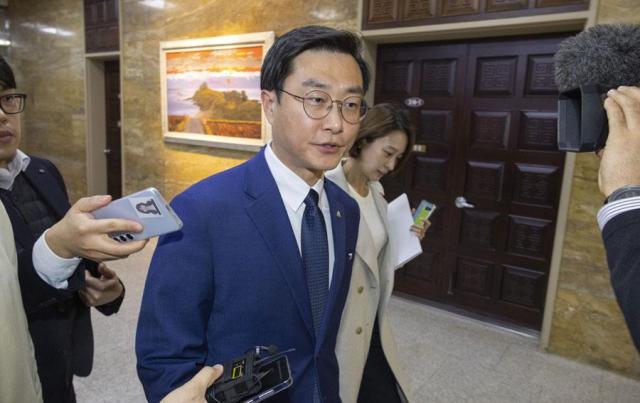 Lawmaker Jang Kyung-tae accused of sexual assault