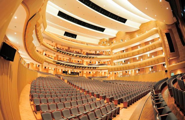 1887석의 좌석을 갖춘 오페라극장인 고양아람누리 아람음악당 사진고양시