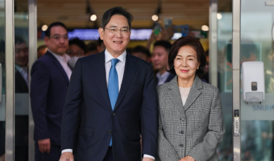 이재용·임세령·홍라희까지… 해군 임관식, '삼성 VIP 행사' 저리가라