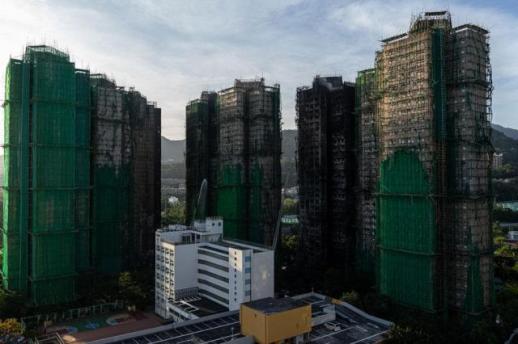 Lee offers condolences to victims of Hong Kongs deadliest fire