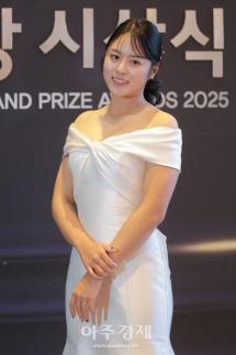 [포토] 서교림, 2025 KLPGA 신인상 수상