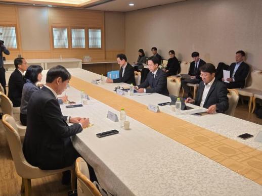 고도화되는 AI시장…혼자 일할땐 제미나이, 같이 일할땐 챗GPT