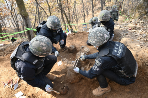 Remains of 25 Korean War soldiers recovered in DMZ