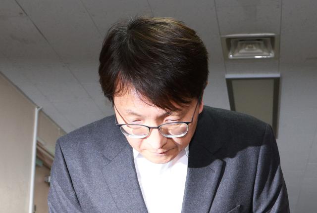 쿠팡 대표 쿠팡 고객과 국민께 사과…빠른 사태 규명 노력
서울연합뉴스 한종찬 기자 박대준 쿠팡 대표가 30일 정부서울청사에서 대규모 개인정보 유출 사고에 대해 공개 사과하고 있다 20251130
sabaynacokr2025-11-30 160558
저작권자 ⓒ ㈜연합뉴스 무단 전재 재배포 금지 AI 학습 및 활용 금지저작권자 ⓒ ㈜연합뉴스 무단 전재 재배포 금지 AI 학습 및 활용 금지