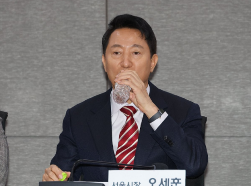  내란특검, 법정소란 김용현 변호인 징계 자료 檢에 송부...징계 개시 여부 결정 할 것