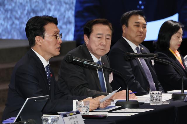 金총리 "중소기업 생태계 움직여야 韓경제 뛰어…정책의 가장 우선순위"