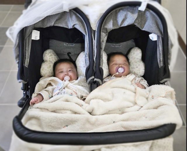 박경민 아워홈 창원영업팀 조리장 쌍둥이 사진 사진한화세미텍