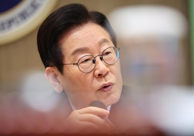 이재명 대통령이 2일 용산 대통령실에서 열린 국무회의에서 발언하고 있다사진연합뉴스