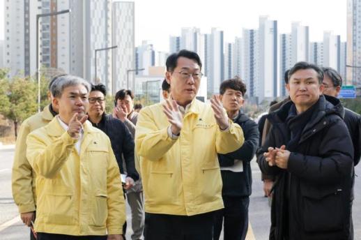 정명근 화성특례시장 동탄숲 생태터널 통제로 인한 주민 불편 최소화할 것