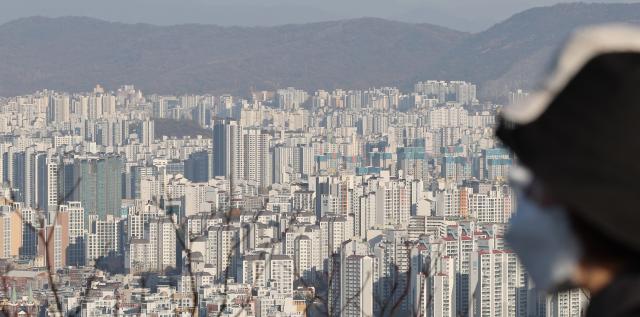  사진은 17일 서울 남산에서 바라본 서울 시내 아파트 20251117 사진연합뉴스