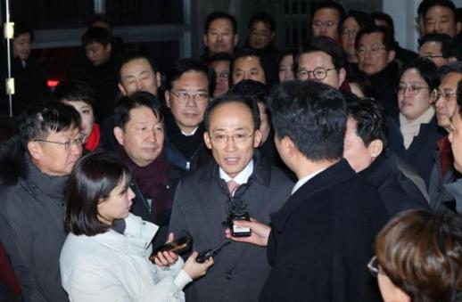 Court rejects arrest warrant for PPPs former floor leader