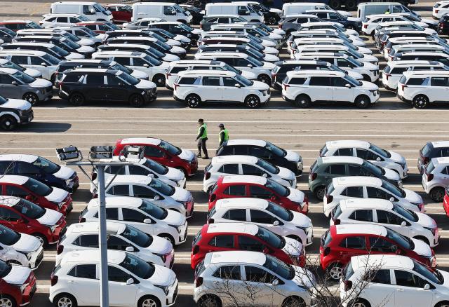 本地生产与关税压力叠加 韩国汽车出口五年来首次下滑