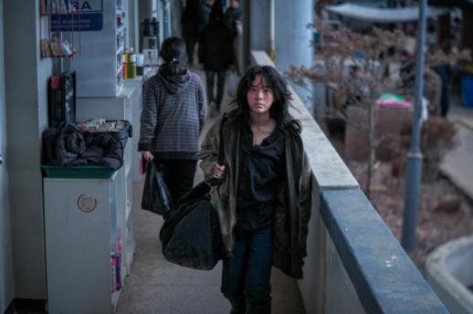 [최씨네 리뷰] 재난보다 잔혹한 자본주의…콘크리트 마켓