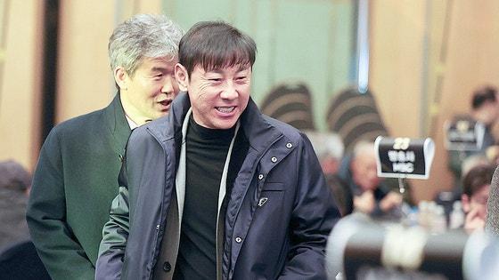 신태용 전 울산HD 감독이 1일 서울 서대문구 스위스그랜드호텔에서 열린 K리그 2025 대상 시상식에 참석하고 있다 사진연합뉴스