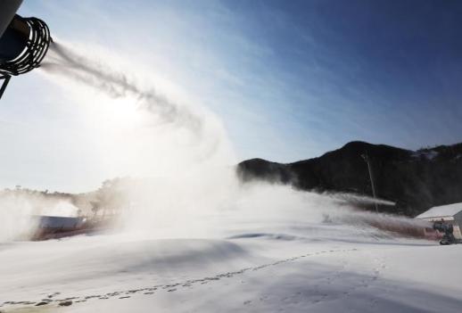 韩国利川芝山滑雪场启动入冬计划 