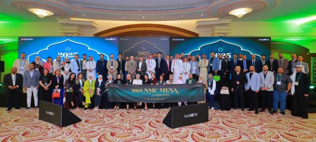 지난 28일부터 사우디에서 열린 NMC MENA에서 참여 의료진들이 기념 촬영을 하고 있다사진대웅제약