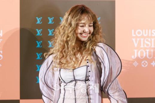 [포토] 블랙핑크 리사, 과감한 란제리 패션