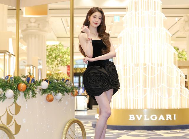 张元英亮相宝格丽快闪店