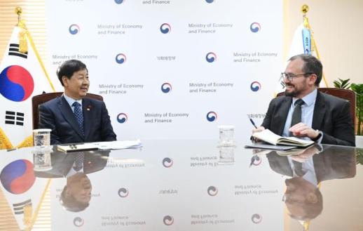 피치 연례협의단 만난 구윤철 내년 6대 분야 구조개혁 본격 추진