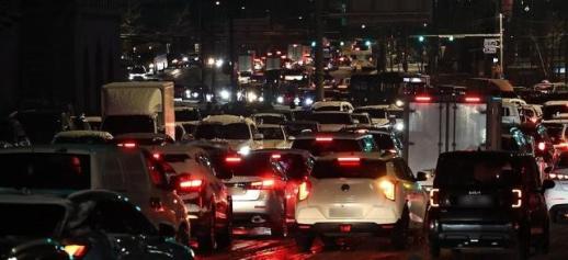 기습폭설로 인한 서울 도로 교통통제 모두 해제