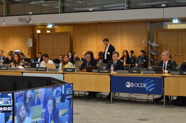 주병기 공정거래위원회 위원장이 경제협력개발기구OECD 경쟁위원회 정기회의에 참여해 발언을 하고 있다 사진공정거래위원회