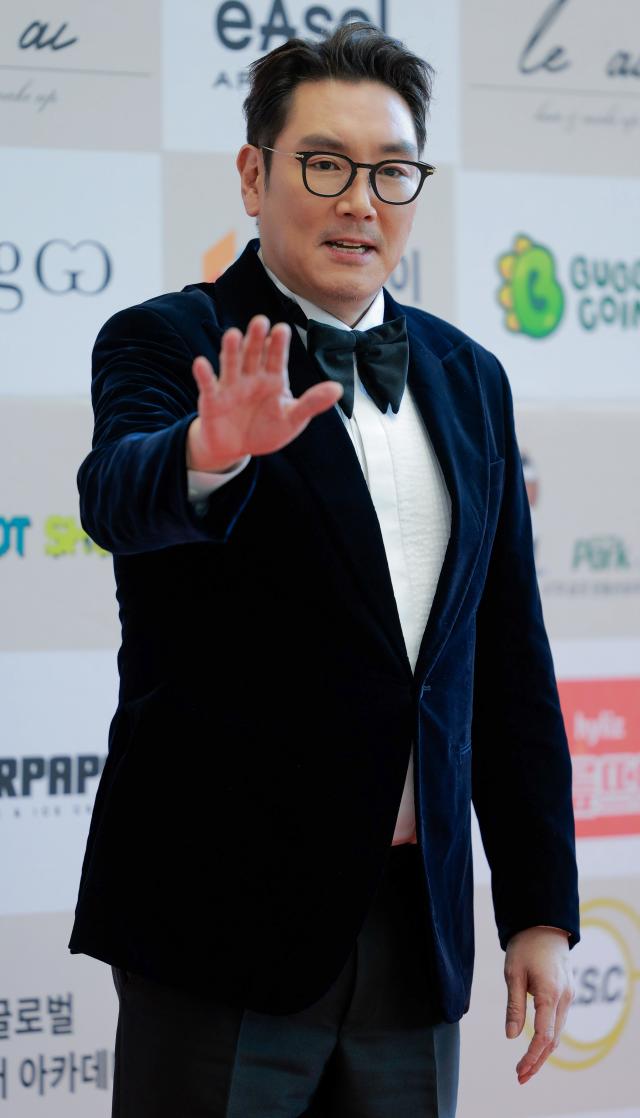 俳優チョ・ジヌン、衝撃的な過去発覚… 強盗・強姦に自動車窃盗疑惑まで浮上