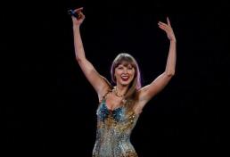 테일러 스위프트, ♥켈시와 백년가약?…내년 6월 결혼설 솔솔