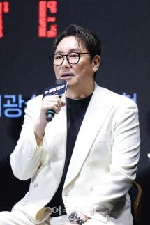 지난 과오에 대한 책임 조진웅, 은퇴 선언…시그널 등 차기 빨간불