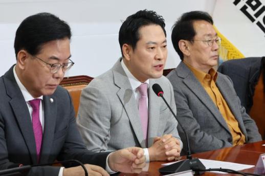 국민의힘 대통령실, 국정 아닌 인사 청탁 컨트롤타워로 운영돼