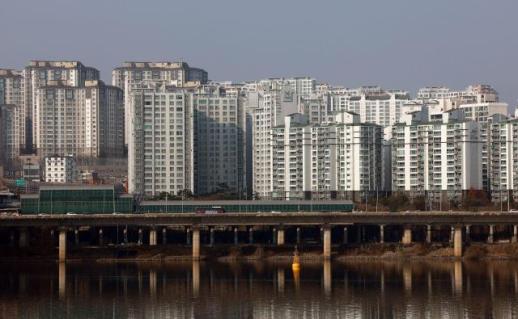 Tài sản hộ gia đình Hàn Quốc quá tập trung vào bất động sản