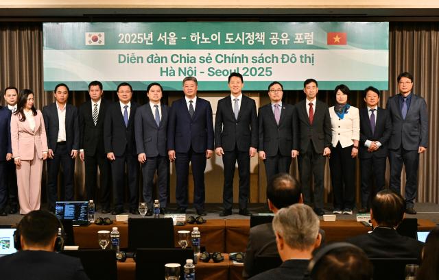 首尔市长吴世勋访问河内，介绍"汉江复兴计划"和智慧城市政策经验