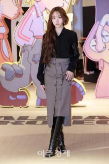 [포토] 포즈 취하는 올데이 프로젝트 영서