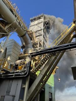 인천 북성동 목재 공장 화재…24분 만에 초진