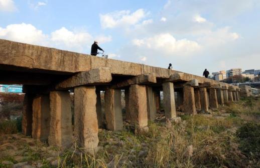 TRAVEL: Six centuries of history anchor Salgoji Bridge in Seouls urban sprawl