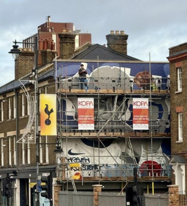 손흥민 벽화 제작 현장사진토트넘 아미 SNS 캡쳐