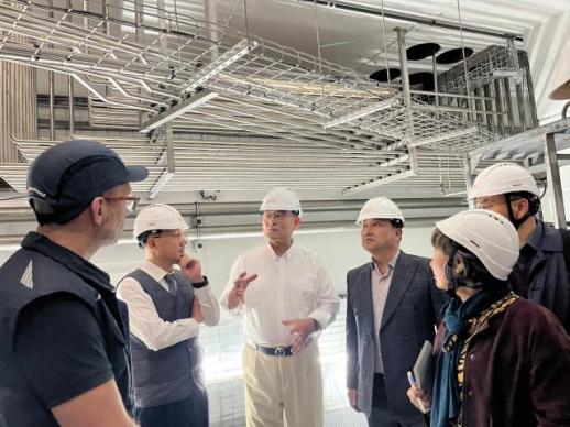 삼척시, 첨단가속기 의료산업 클러스터 구축 박차…유럽 현지 방문, 기술 협력 물꼬 터 外