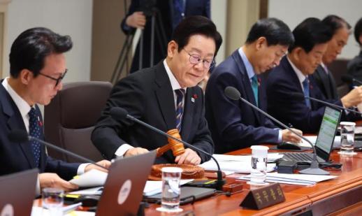 이재명 정부 첫 예산 727.9조 확정