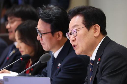 李 K-푸드 전략수출산업으로…김혜경 여사도 한식 홍보 동참