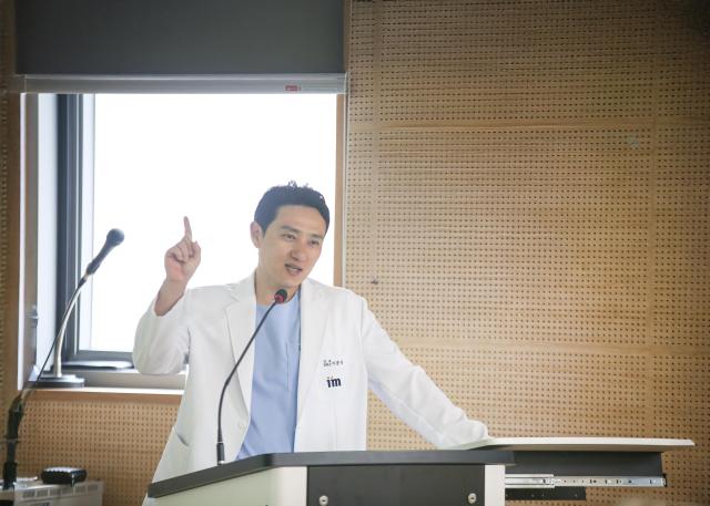 아임아인안과 이응석 대표원장사진아임아인안과