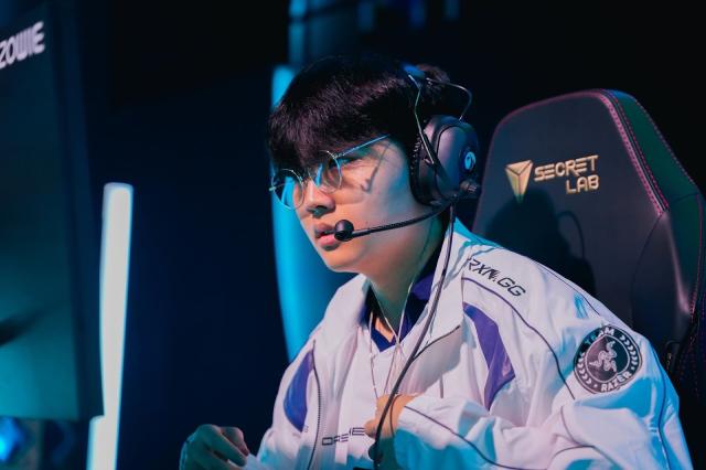 VCT 퍼시픽 시즌 어워드 올해의 기량 발전상을 수상한 DRX 현민 송현민