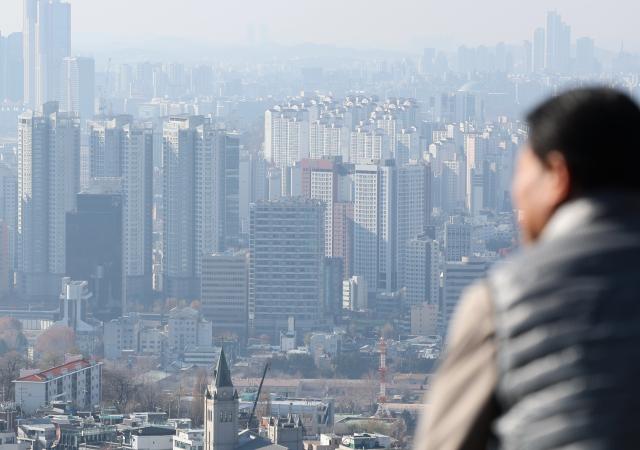 昨年、所得3分位の中間層世帯所得増加傾向「過去最低」…所得・資産のニ極化深化