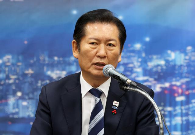 더불어민주당 정청래 대표가 10일 오전 광주 서구 김대중컨벤션센터에서 열린 최고위원회의에서 발언하고 있다사진연합뉴스