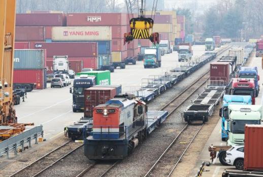 韩国铁路工会劳资谈判破裂 宣布启动无限期罢工