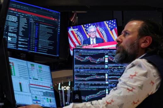 트럼프 행정부, 추방 전용기 6대 도입…100만명 추방 박차