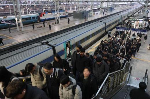 Strike by unionized railway workers averted after overnight negotiations