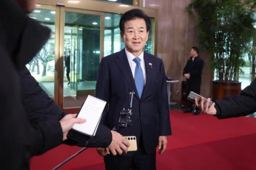 경찰, 통일교 금품 의혹 전담팀 꾸리자마자 윤영호 접견…정동영·전재수 금품 없었다