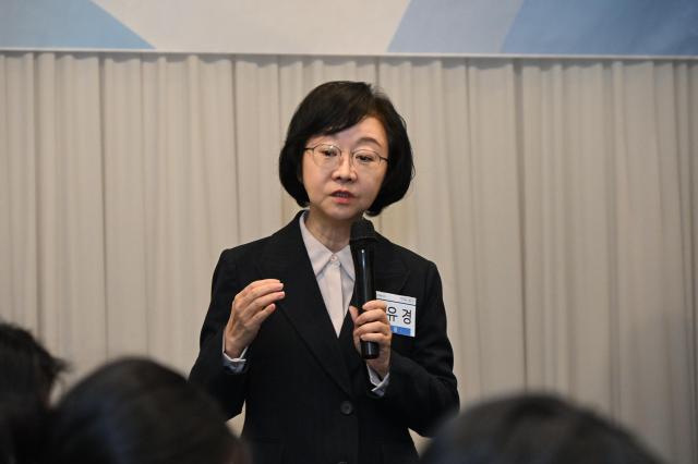 오유경 식품안전처장이 11일 오후 서울 종로구 한 식당에서 열린 간담회에서 발언하고 있다 사진식품의약품안전