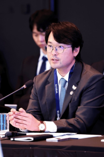 코오롱 4세 이규호 부회장 계열사 지분 첫 매입...경영승계 신호탄되나