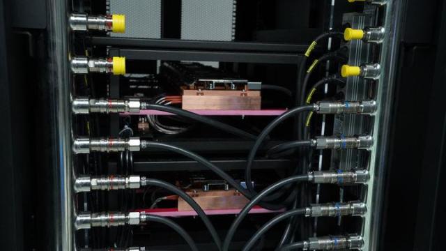 D2C 냉각장치가 실제 구현된 모습 사진kt 클라우드